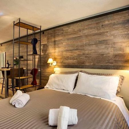 La Casa Dello Stilista Apartment Brescia Luaran gambar
