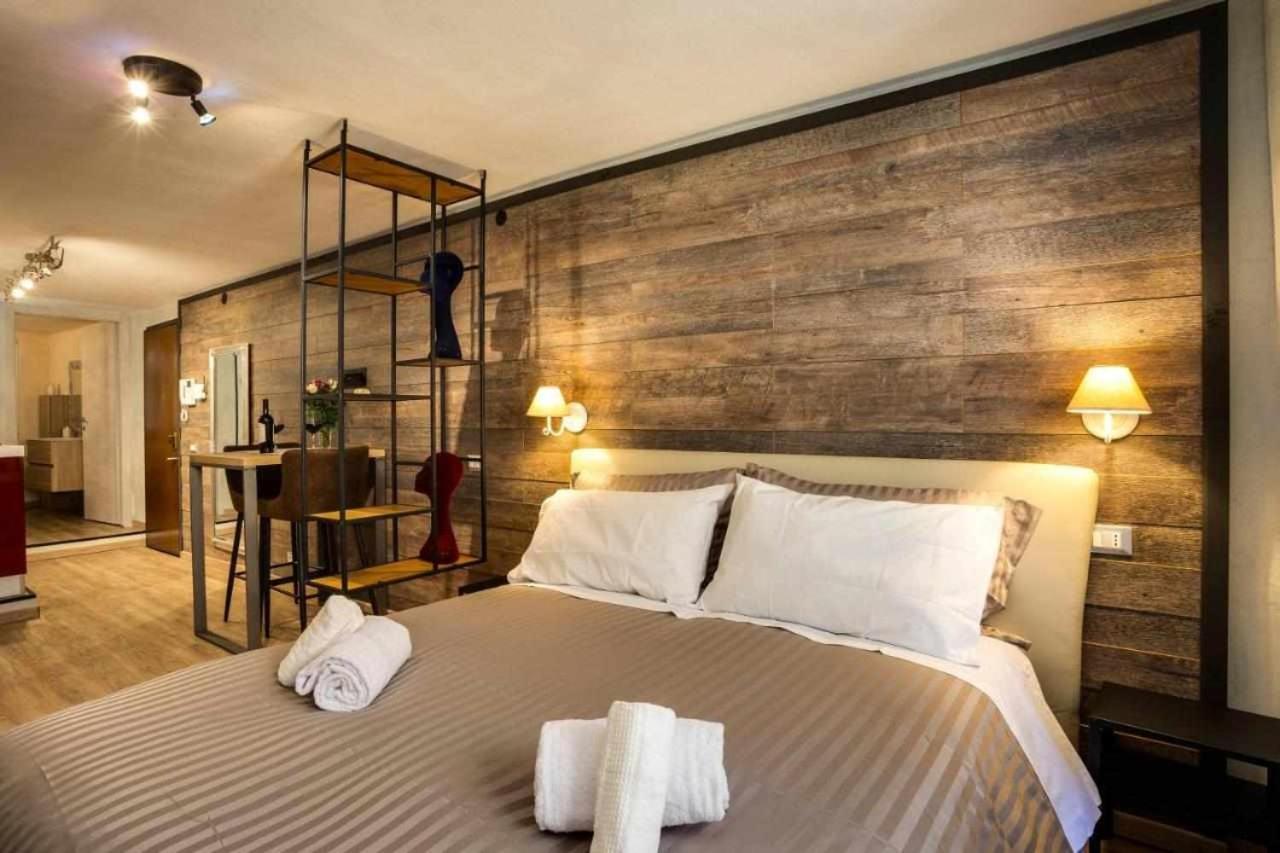 La Casa Dello Stilista Apartment Brescia Luaran gambar
